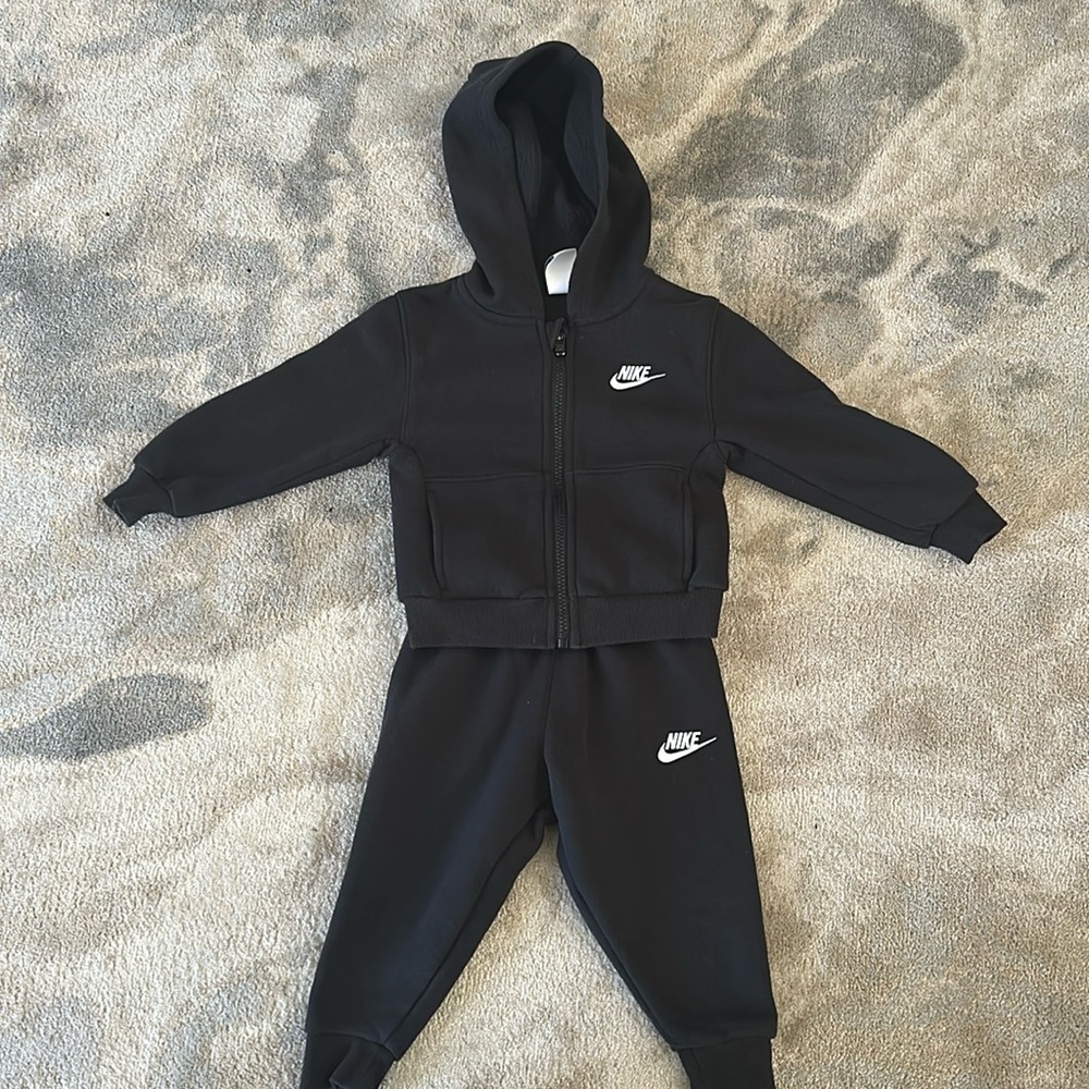 Nike Toddler jogging set